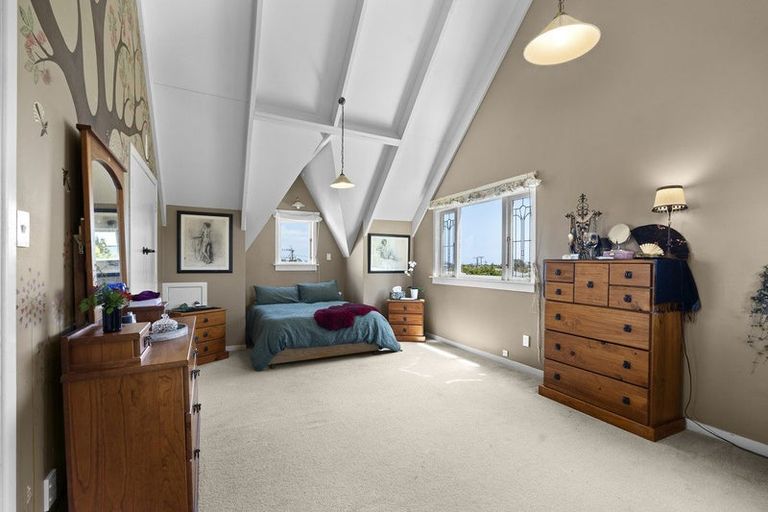 Photo of property in 4 Smith Road, Merrilands, New Plymouth, 4312