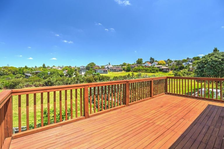 Photo of property in 2/28 Birman Close, Half Moon Bay, Auckland, 2012