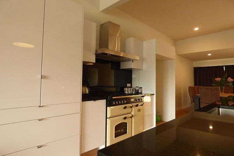 Photo of property in 12 Seabreeze Road, Narrow Neck, Auckland, 0624