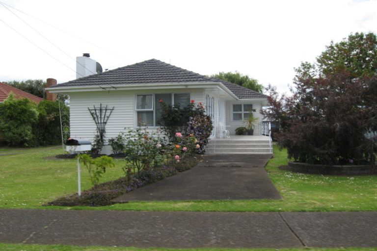 Photo of property in 27 Shortt Avenue, Mangere Bridge, Auckland, 2022