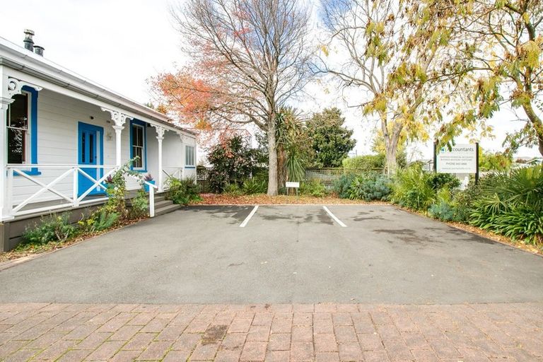 Photo of property in 1010 Heretaunga Street East, Parkvale, Hastings, 4122
