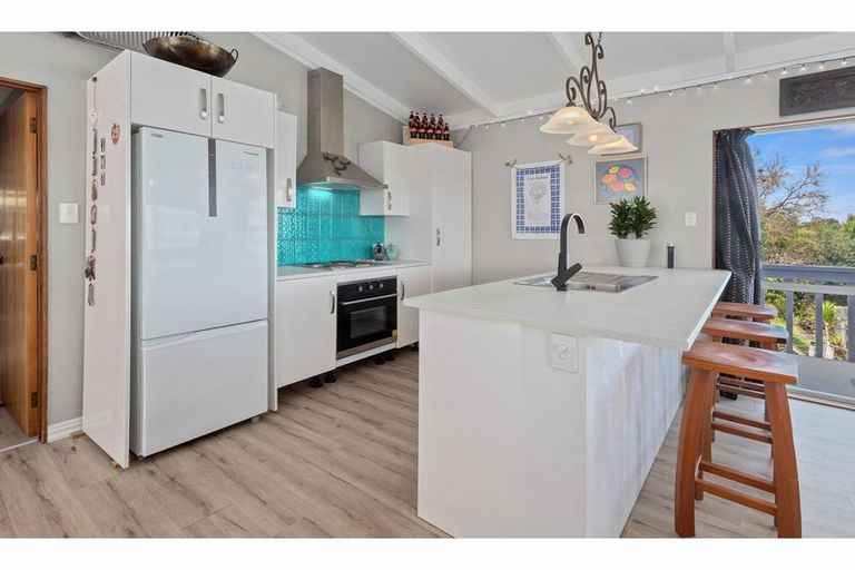 Photo of property in 33 Raumati Crescent, Onerahi, Whangarei, 0110