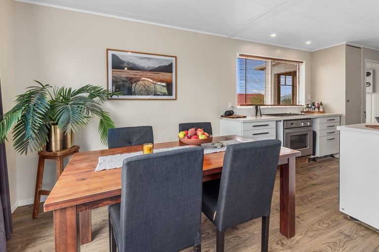 Photo of property in 57 View Road, Hikurangi, 0114