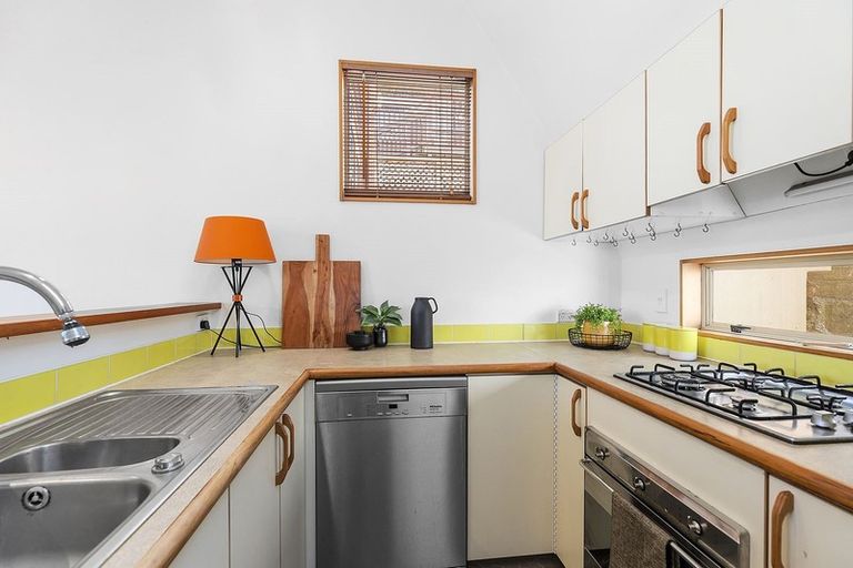 Photo of property in 83b Majoribanks Street, Mount Victoria, Wellington, 6011