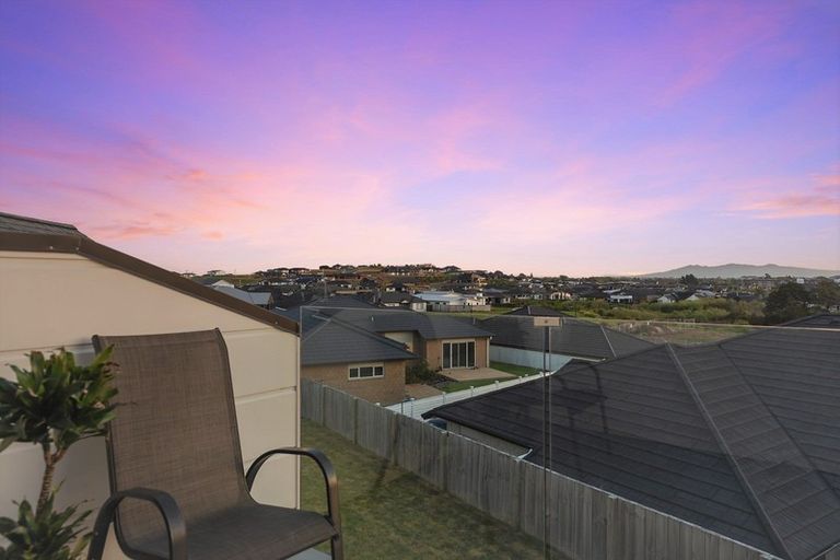 Photo of property in 14 Miranda Place, Flagstaff, Hamilton, 3210