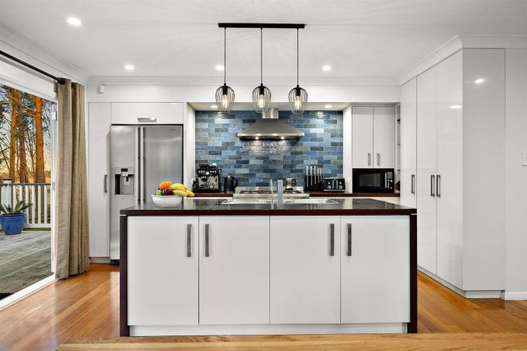 Photo of property in 603 Peak Road, Helensville, 0875