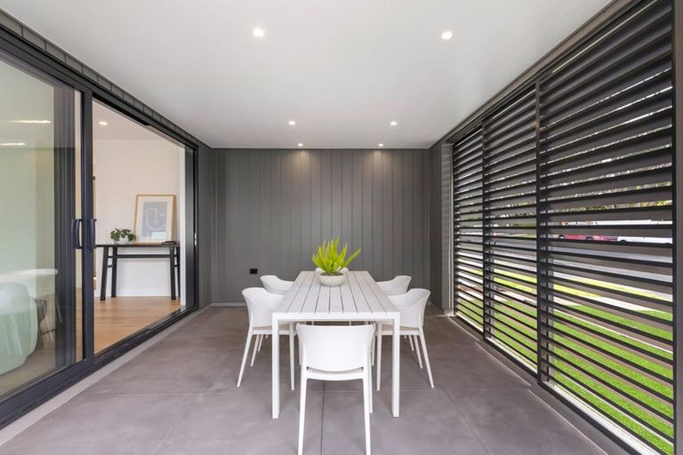 Photo of property in 9a Kowhai Street, Tawa, Wellington, 5028