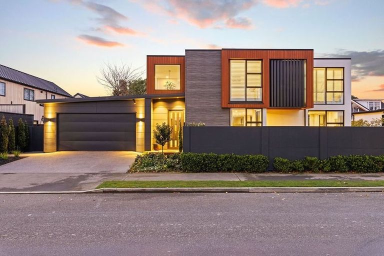 Photo of property in 42 Tui Street, Fendalton, Christchurch, 8041
