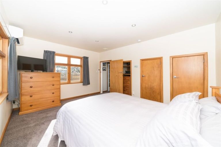 Photo of property in 22 East Street, Terrace End, Palmerston North, 4410