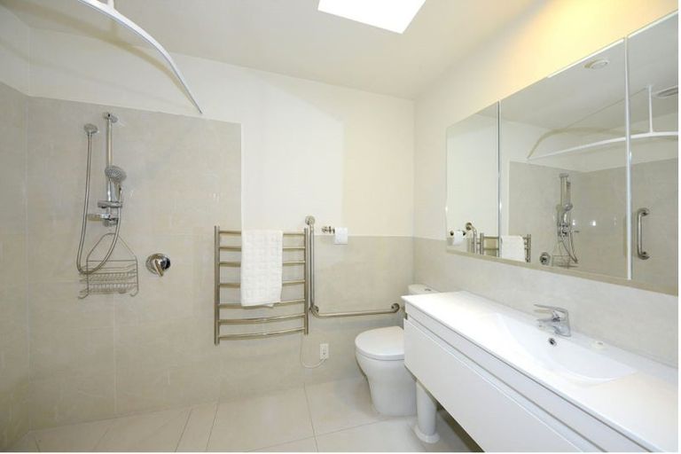 Photo of property in 62 Kotare Street, Fendalton, Christchurch, 8041