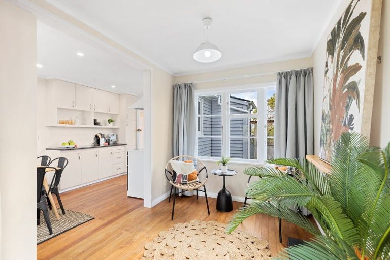 Photo of property in 2 Giesen Road, Feilding, 4702