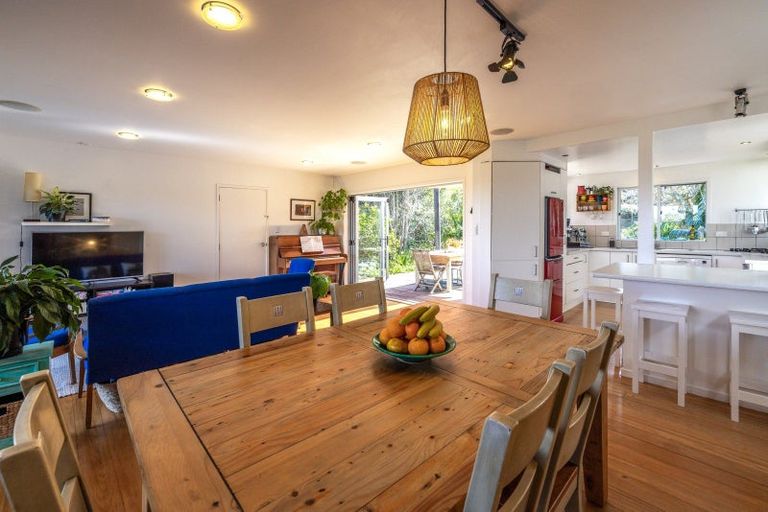 Photo of property in 3 George Street, Surfdale, Waiheke Island, 1081