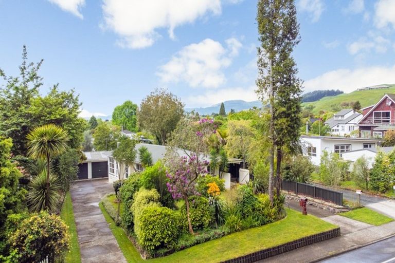 Photo of property in 122 Tarawera Road, Lynmore, Rotorua, 3010