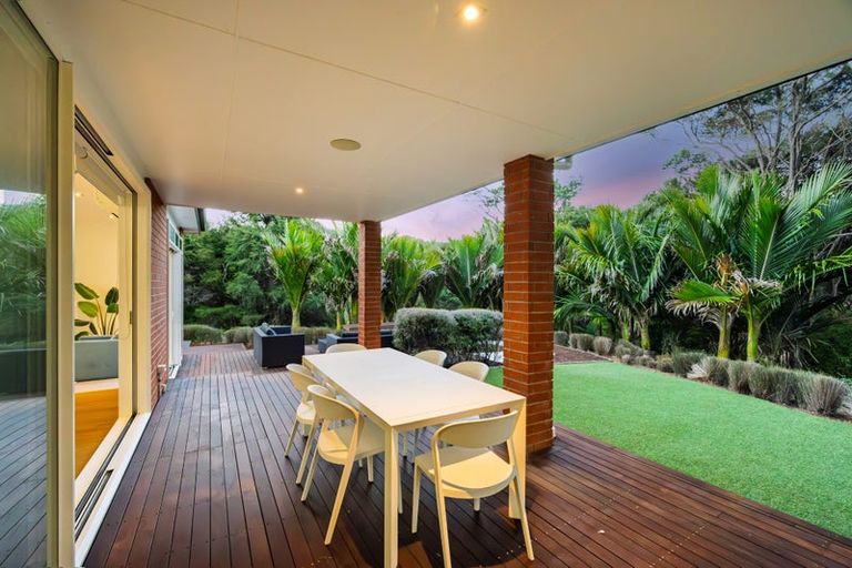 Photo of property in 339 Glenvar Road, Long Bay, Auckland, 0630