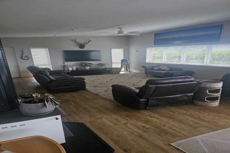 Photo of property in 9 Brown Road, Brixton, Waitara, 4382