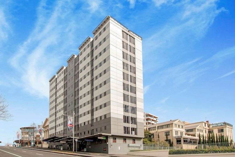 Photo of property in Heritage Tower Apartments, 517/22 Nelson Street, Auckland Central, Auckland, 1010