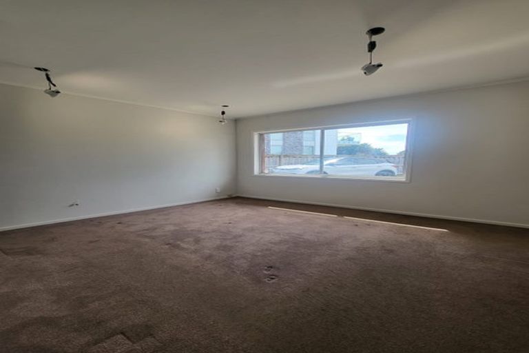 Photo of property in 5 Isola Place, Manukau, Auckland, 2025