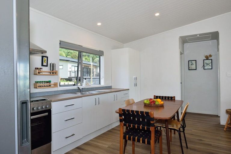 Photo of property in 9 Seaview Drive, Mahia, Nuhaka, 4198