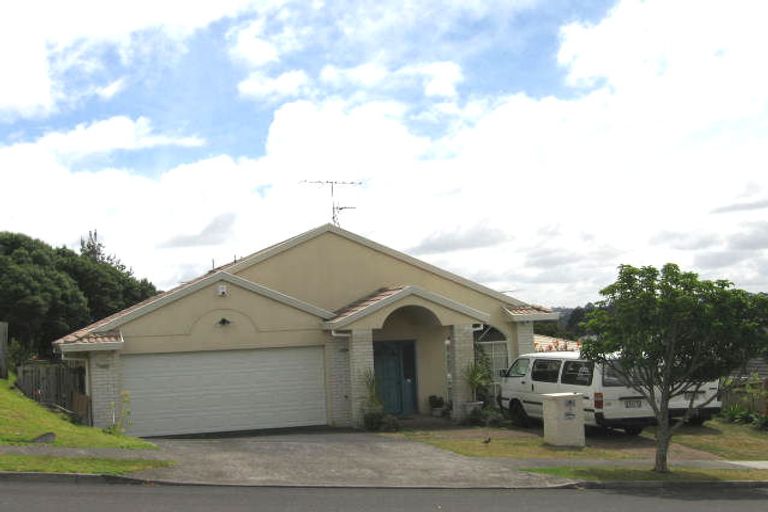 Photo of property in 9 Bluebird Crescent, Unsworth Heights, Auckland, 0632