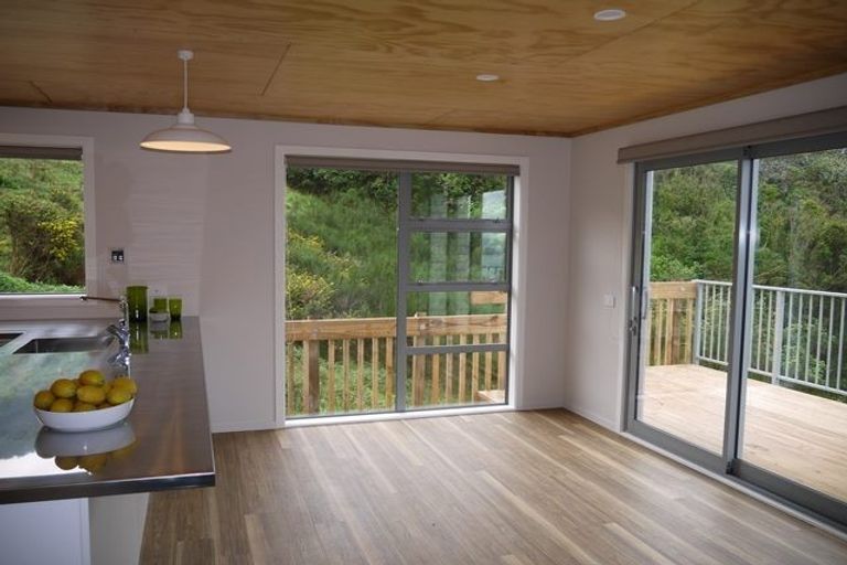 Photo of property in 25 Grumman Lane, Newlands, Wellington, 6037