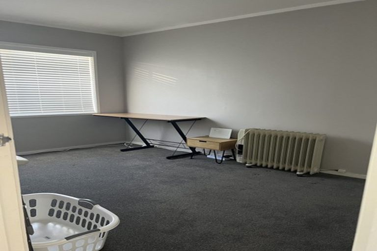 Photo of property in 2/82 Porchester Road, Papakura, 2110