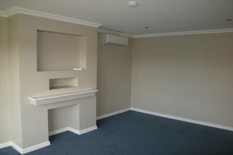 Photo of property in 162 Springs Road, Hornby, Christchurch, 8042