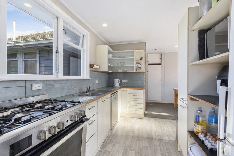 Photo of property in 17 Dimock Street, Titahi Bay, Porirua, 5022