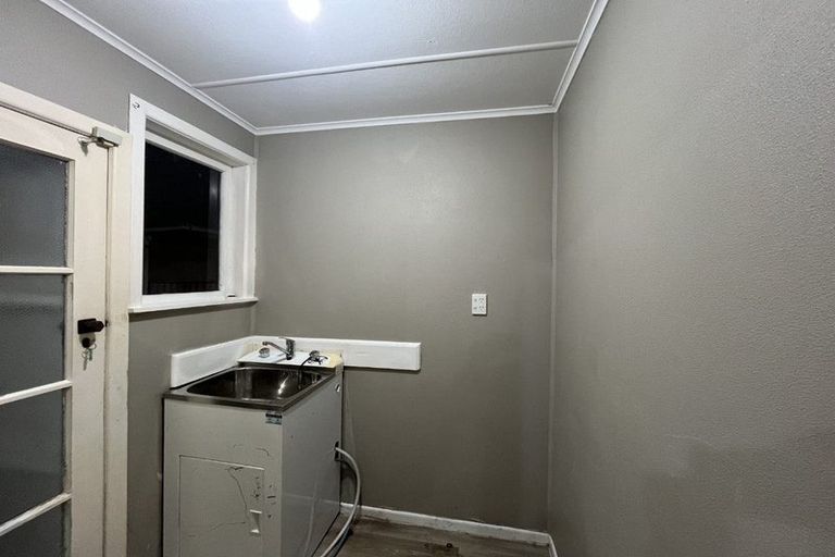 Photo of property in 20 Ribblesdale Road, Henderson, Auckland, 0612