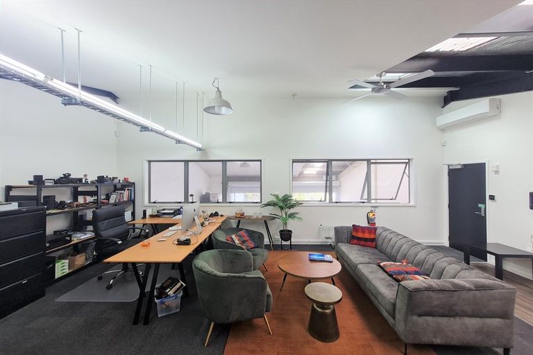 Photo of property in A/400 Great North Road, Grey Lynn, Auckland, 1021