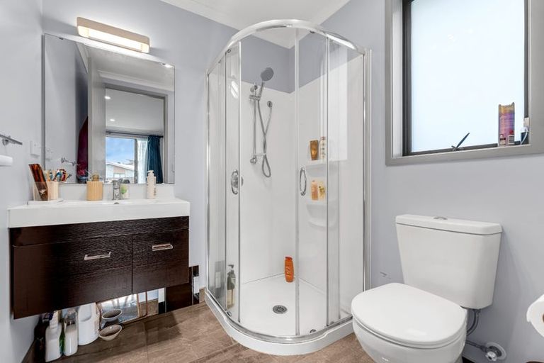 Photo of property in 2/65e Metcalfe Road, Ranui, Auckland, 0612