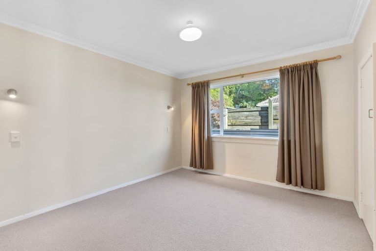 Photo of property in 31 Queens Road, Glen Avon, New Plymouth, 4312