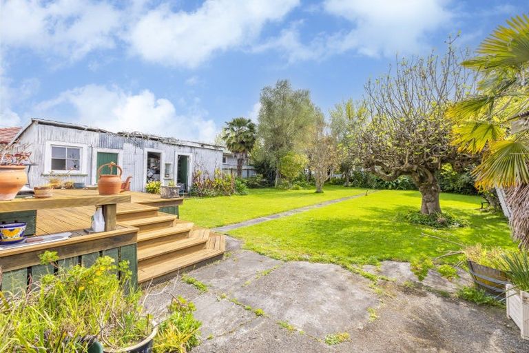 Photo of property in 11 Moeller Street, Taradale, Napier, 4112
