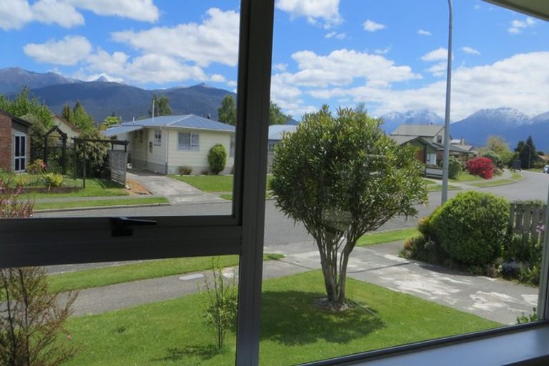 Photo of property in 39 Bowen Street, Te Anau, 9600
