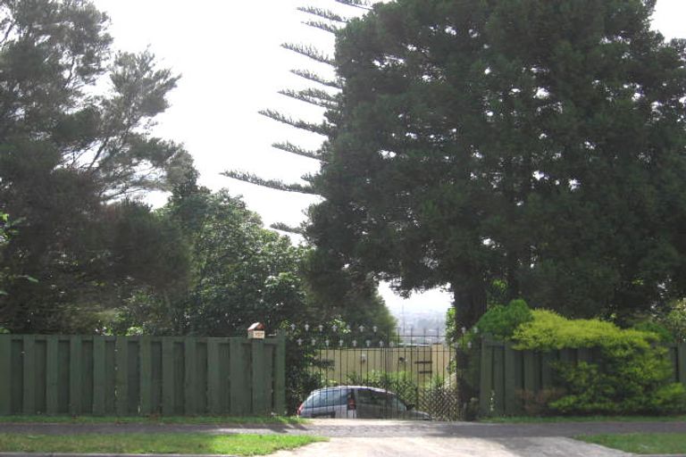 Photo of property in 107 Glengarry Road, Glen Eden, Auckland, 0602