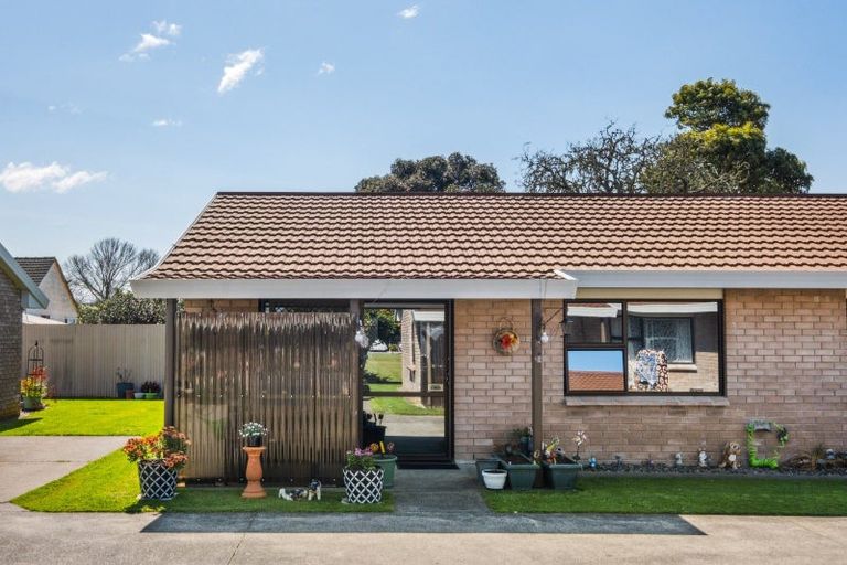 Photo of property in Orange Grove Flats, 29/549 Childers Road, Te Hapara, Gisborne, 4010