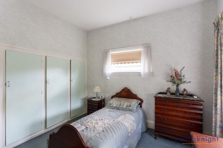 Photo of property in 17 Euston Street, Riccarton, Christchurch, 8041