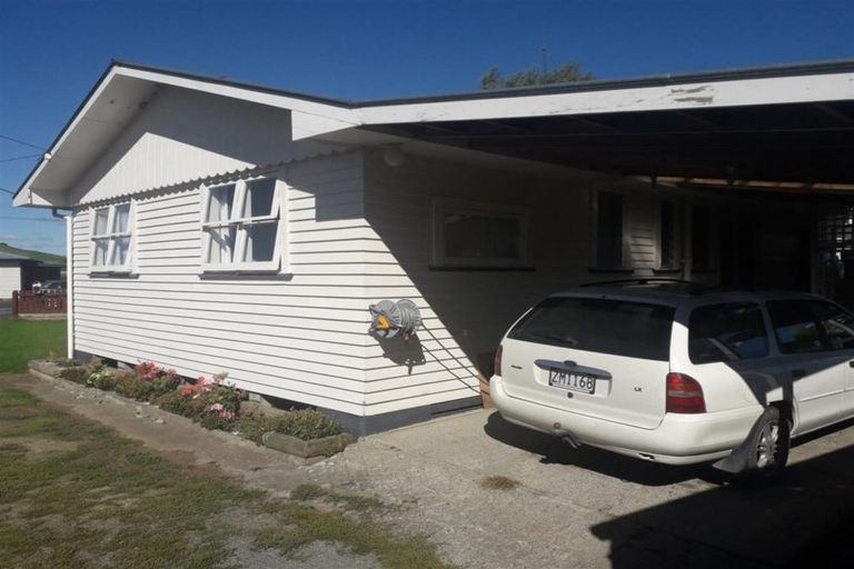 Photo of property in 17 Saint Clair Street, Takapau, 4203