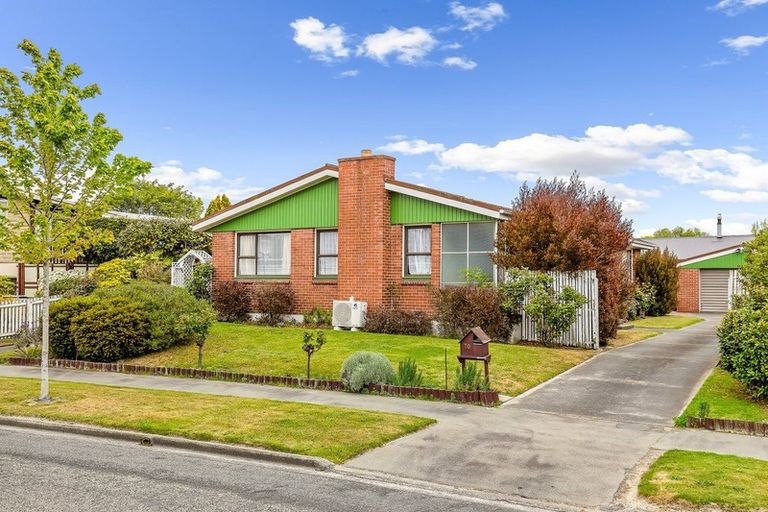 Photo of property in 70 Toorak Avenue, Avonhead, Christchurch, 8042