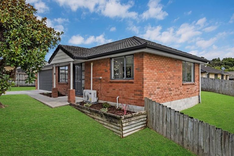 Photo of property in 31 Misty Valley Drive, Henderson, Auckland, 0612
