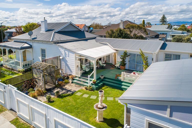 Photo of property in 1 Bryant Street, Takaro, Palmerston North, 4412