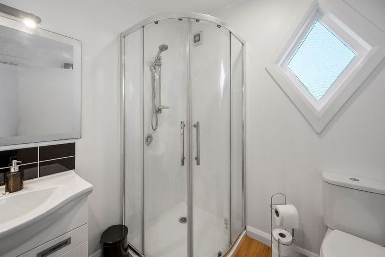 Photo of property in 6 Avondale Road, Taradale, Napier, 4112