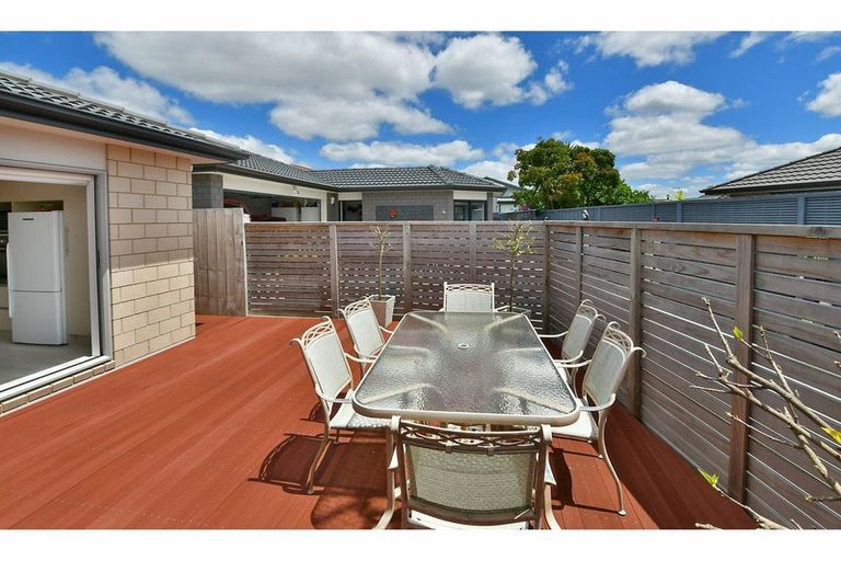 Photo of property in 43b Doment Crescent, Orewa, 0931