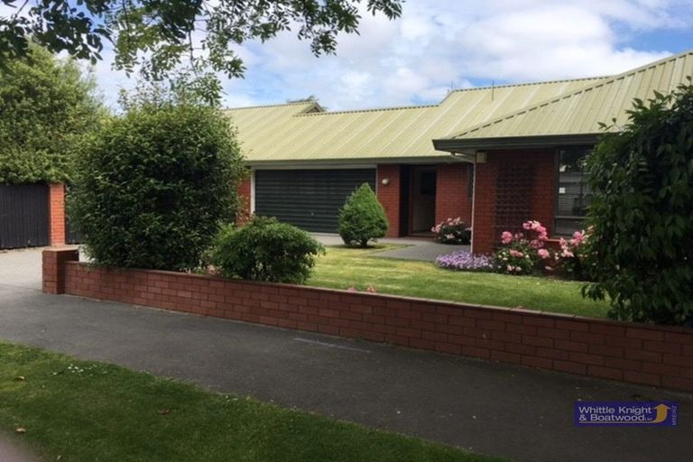 Photo of property in 196 Hawthornden Road, Avonhead, Christchurch, 8042