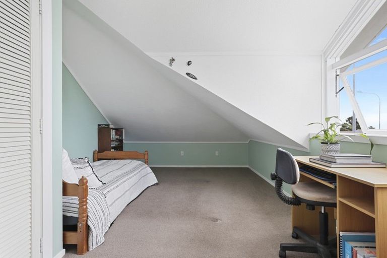 Photo of property in 116 Mokoia Road, Chatswood, Auckland, 0626