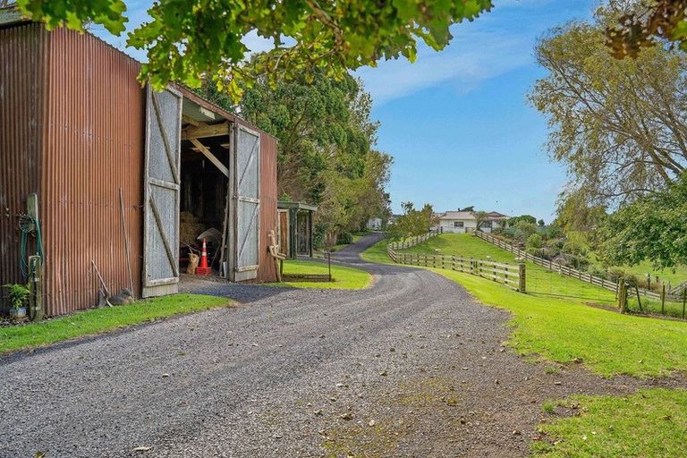 Photo of property in 1124 Awhitu Road, Pollok, Waiuku, 2683