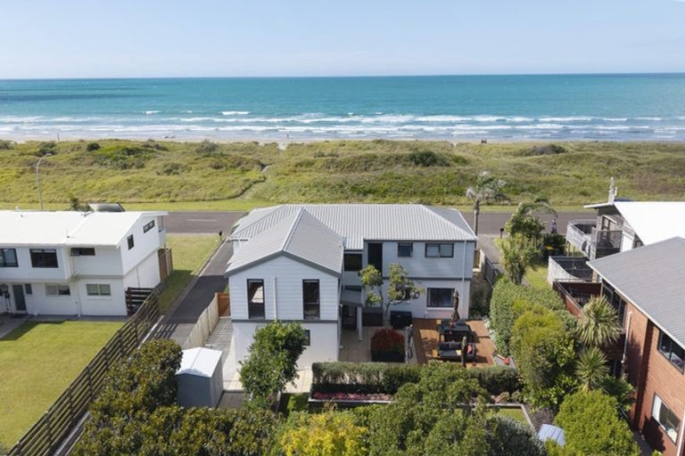 Photo of property in 18 Ocean Road, Ohope, 3121