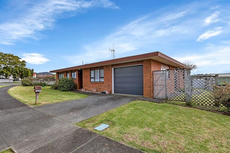 Photo of property in 1 Elm Place, Tikipunga, Whangarei, 0112