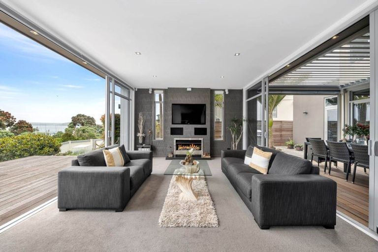 Photo of property in 81 Pine Harbour Parade, Beachlands, Auckland, 2018
