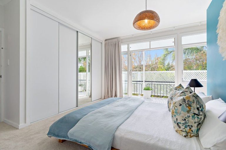 Photo of property in 17 Hillcrest Grove, Hillpark, Auckland, 2102