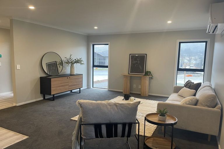 Photo of property in 21 Te Ara O Roimata, Wainuiomata, Lower Hutt, 5014